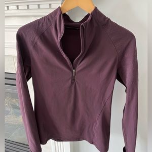 LULULEMON stitched shoulders quarter zip PERFECT CONDITION